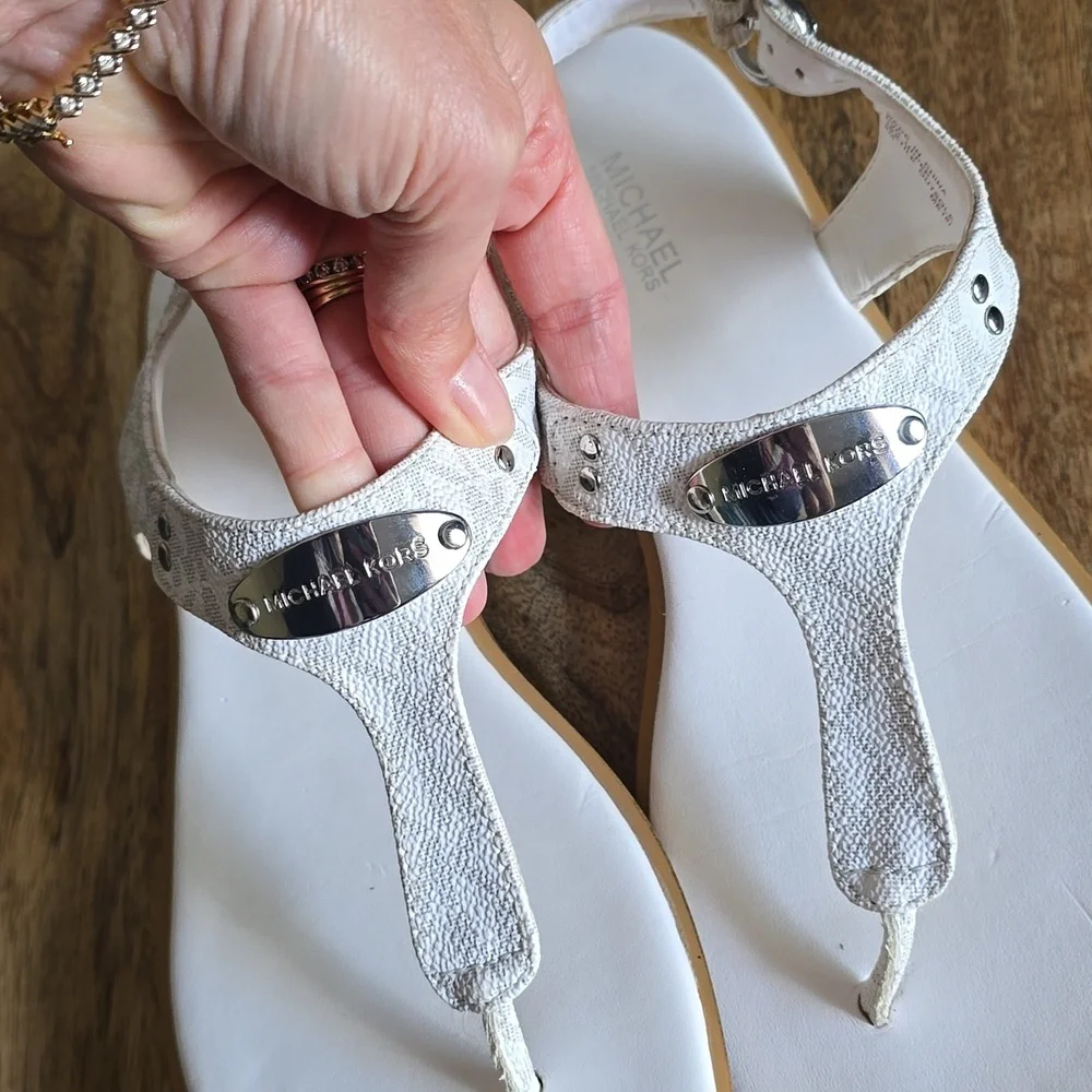 Michael Kors Bright White And Silver Logo Leather Sandal Women's sizes 9 - Picture 2 of 5
